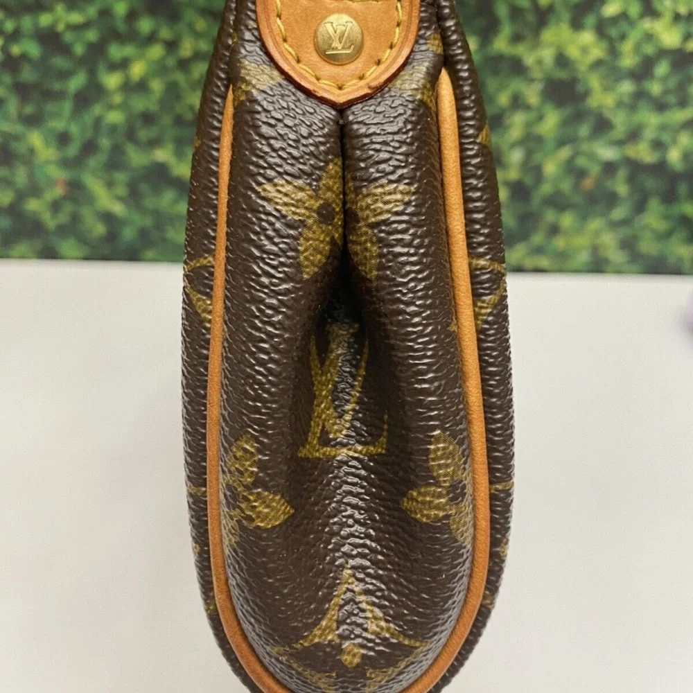 ❤️‍🩹SOLD❤️‍🩹 Louis Vuitton Eva Monogram Chain Clutch Purse Crossbody (AA3102) - Picture 8 of 16